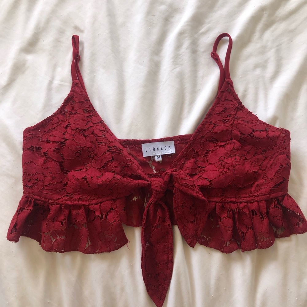 ⚡️SALE⚡️Lace Crop Top